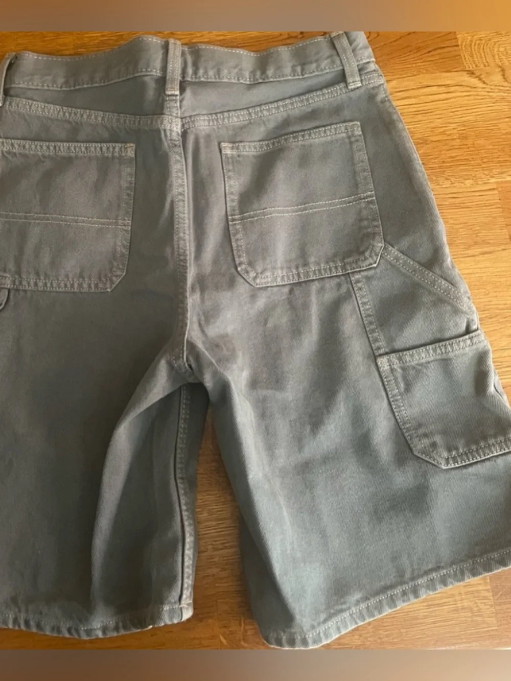 Old Navy carpenter shorts boy 18
